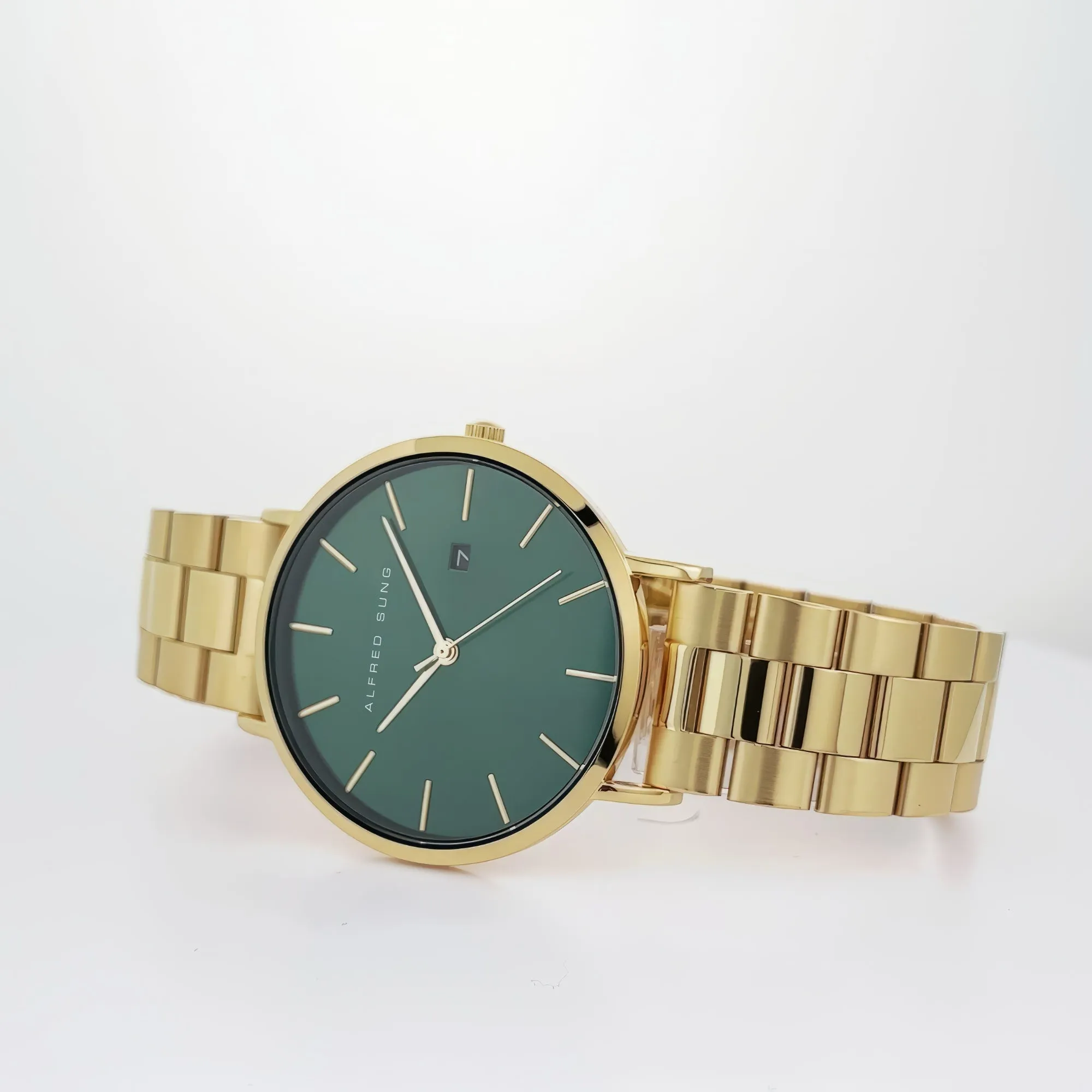 Alfred Sung Metropolitan Date Green Dial Gold Bracelet watch