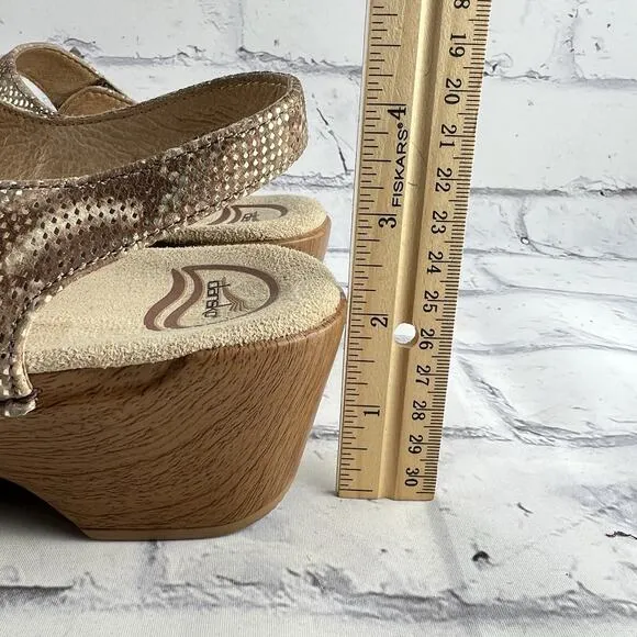 Dansko Sonnet Sandal Women’s 39 ( US 8.5 - 9 ) Metallic Snake Print Slingback