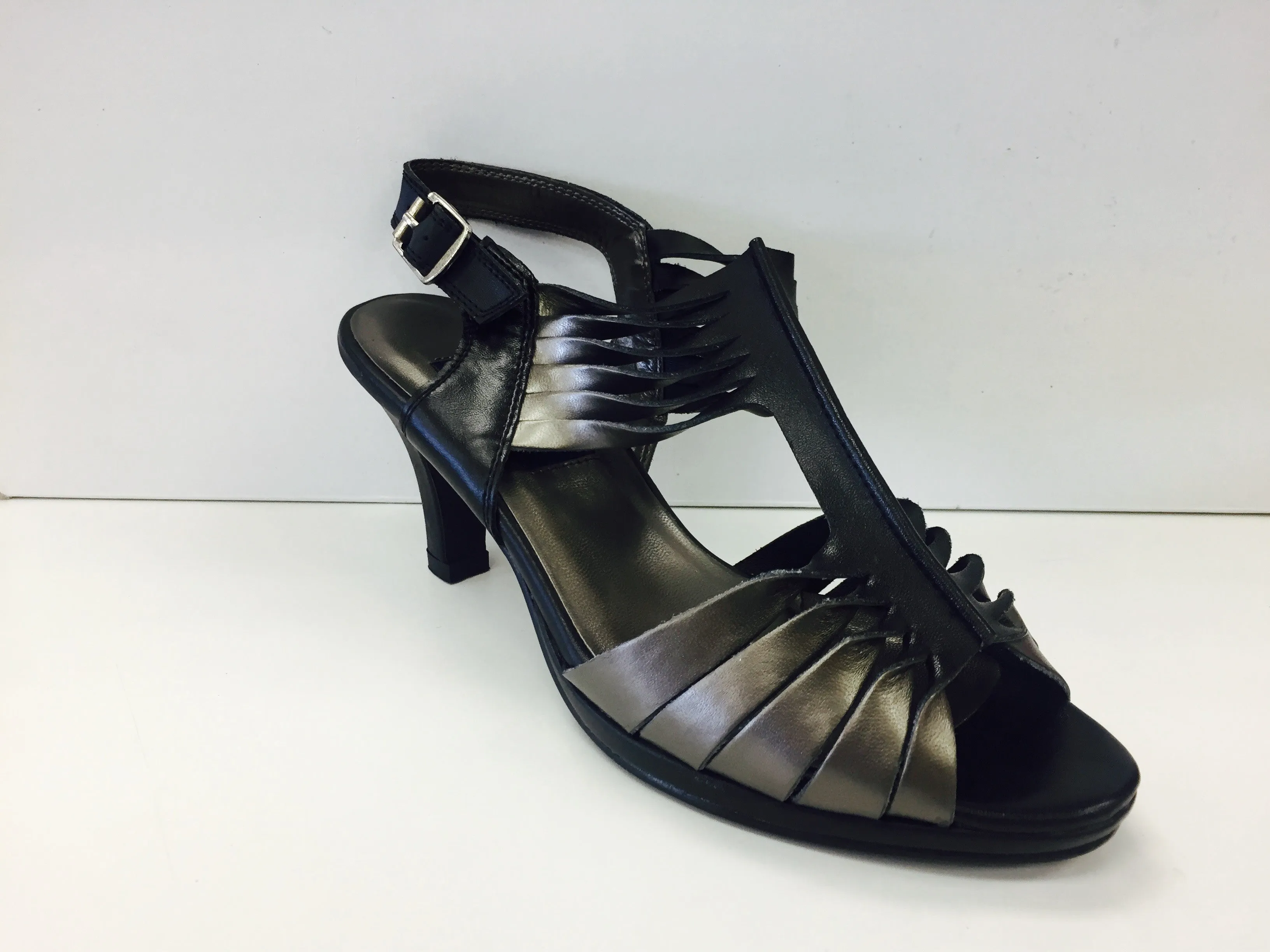 PEERAGE Lexi Lp8050
