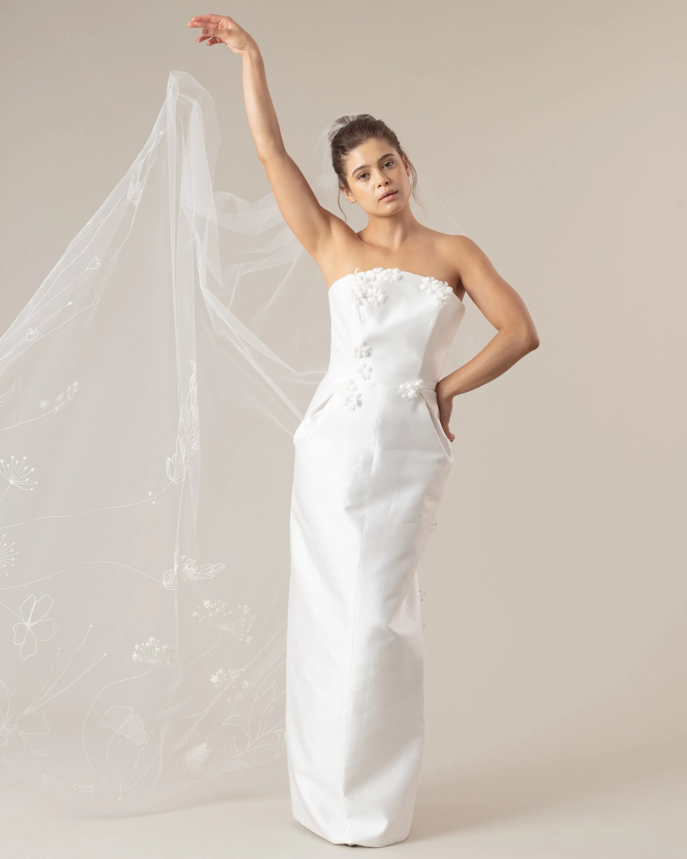 RTS.- TOKYO BEADED EMBROIDERY FLORAL VEIL