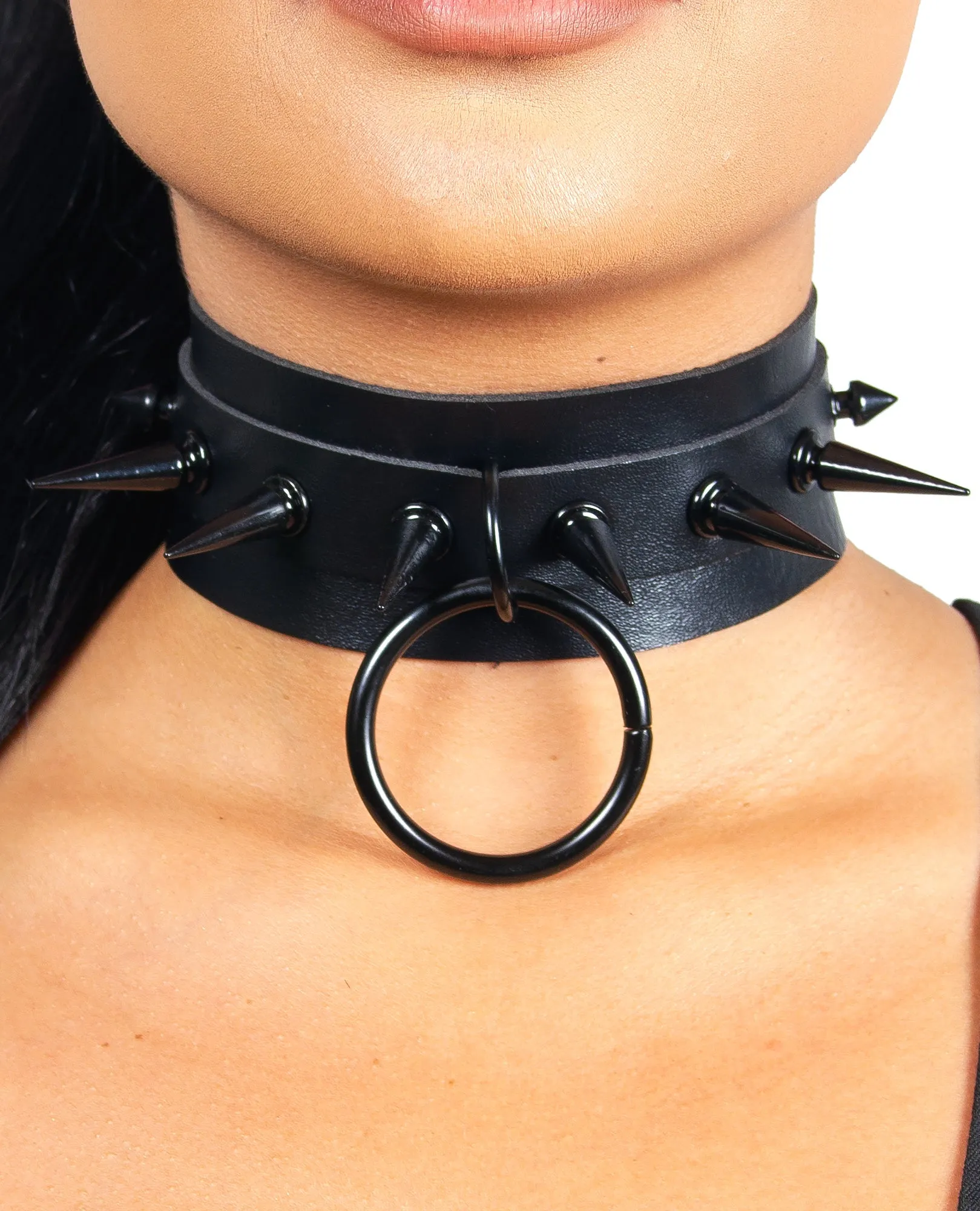 SPIKED RING COLLAR